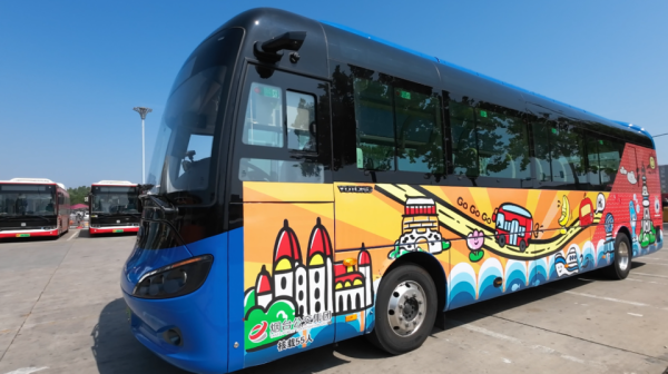 配资炒股炒股 烟台公交文旅专线再升级，两条线路解锁滨海城市漫游新体验